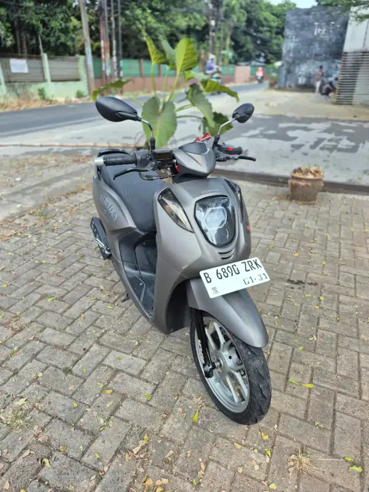 Dijual Honda Genio tahun 2021 surat lengkap mesin bagus