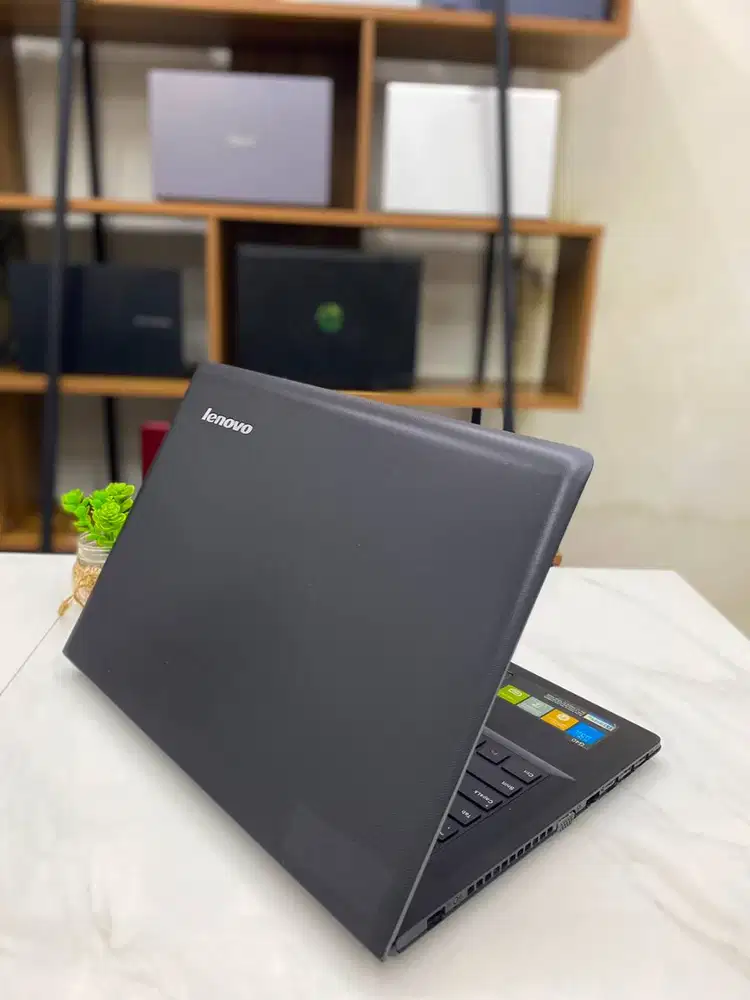 LENOVO G40-45 AMD E1-6010APU WITH AMD RADEON R2 GRAPHICS RAM 2 GB HDD