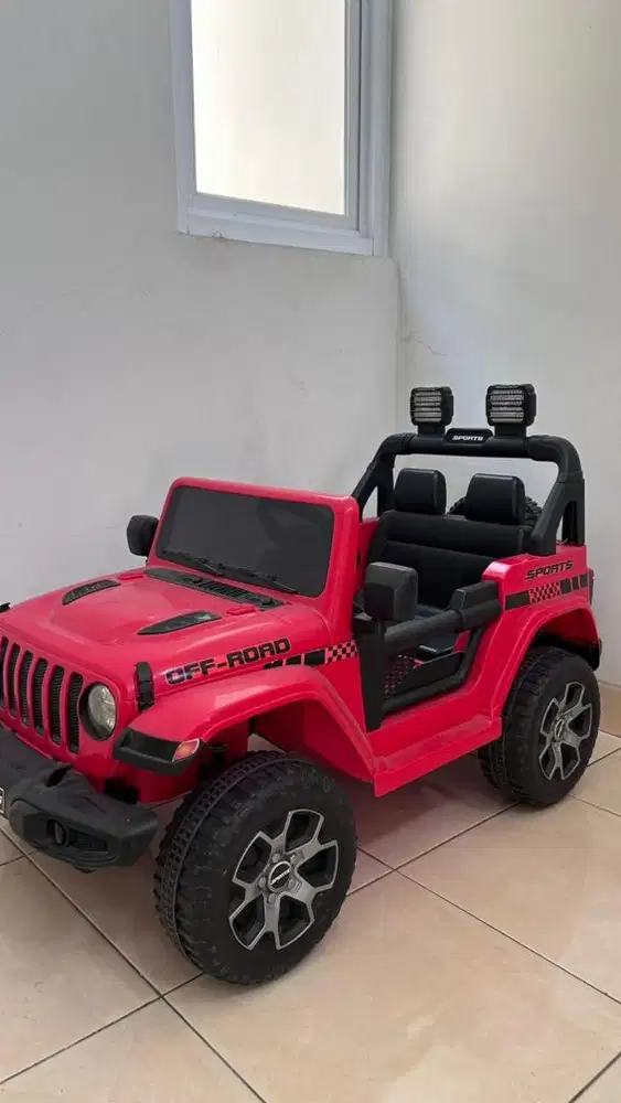 MOBIL AKI JEEP YUKITA 938 (BEKAS)