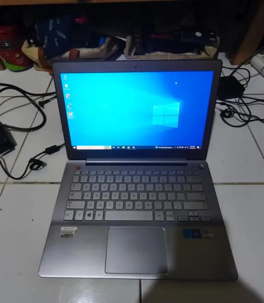 Laptop Samsung Core i5 slim