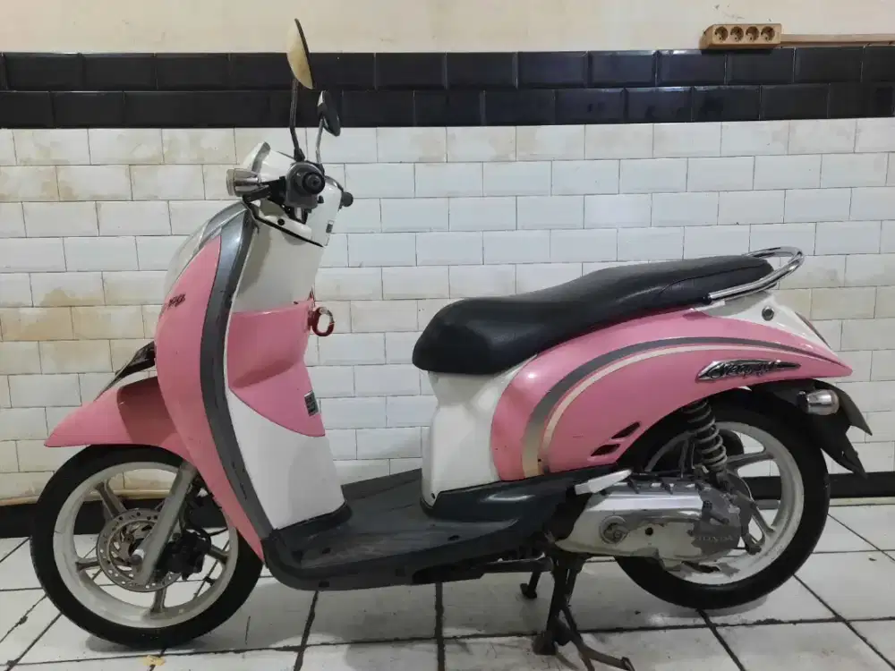 Scoopy karbu tahun 2011 mesin halus pajak on