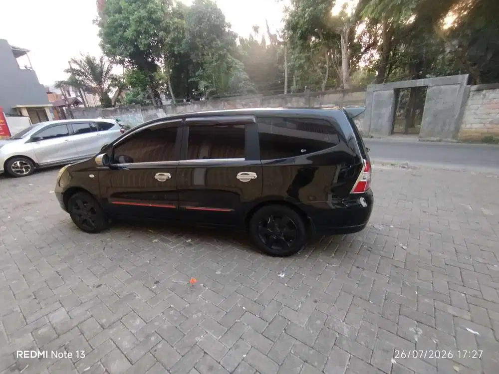 Nissan Grand livina 2012 Bensin