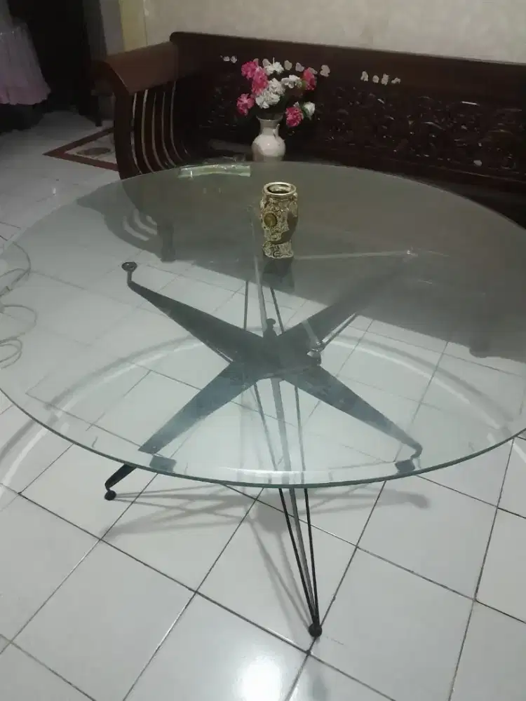 Dijual meja makan kaca bulat