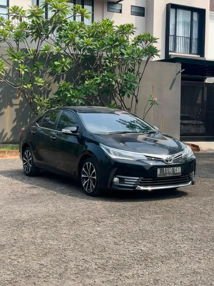 Toyota Corolla Altis 1.8 V Facelift At 2017
