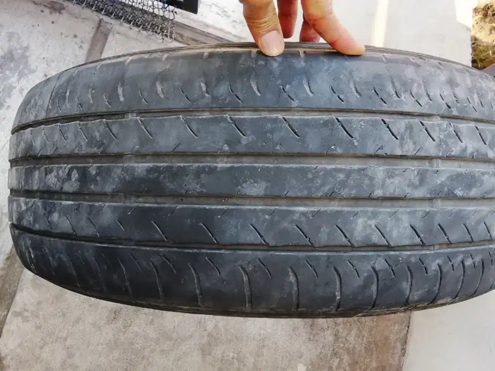Ban 225/60/R18 copotan CR-V kondisi masih bagus 75%