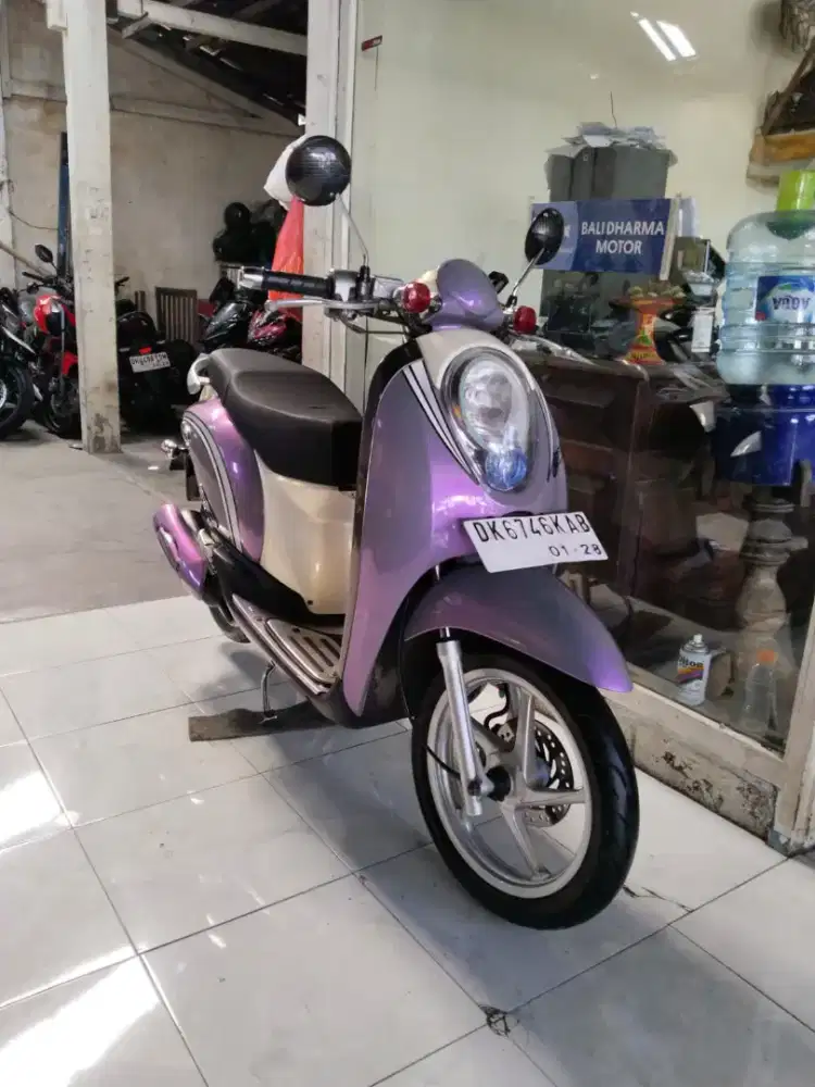 Honda. Scoopy 2013 cash Bali dharma motor