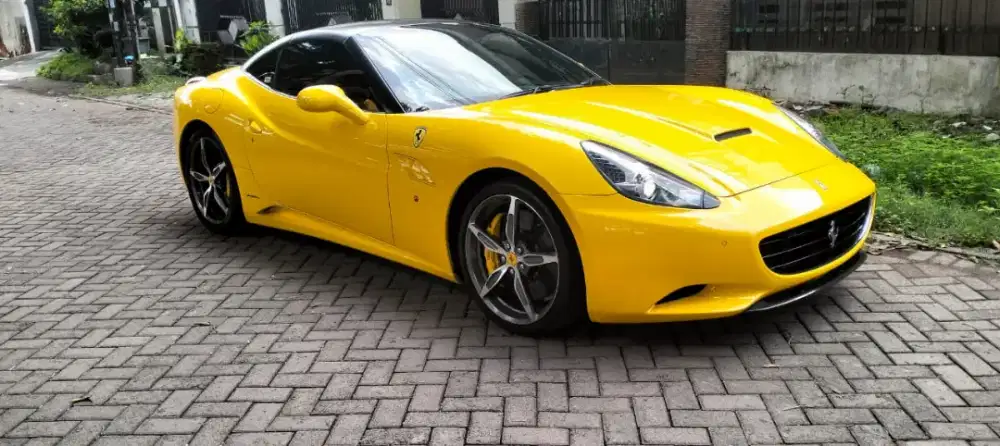 FERARRI CALIFORNIA 2013 KM 9000 MEWAH SPORTY SUPER GARANG