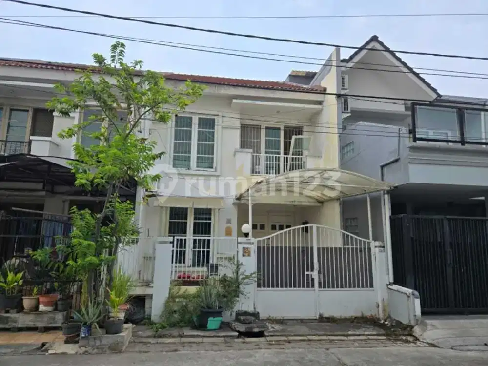 Disewakan Cepat ... Rumah Siap Huni....Bebas Banjir...Deket Sekolah...Di Gading Arcadia Kelapa Gading