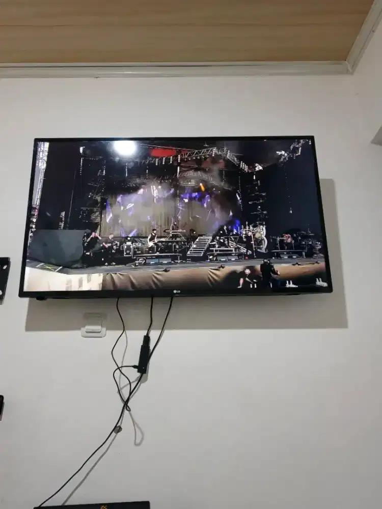 LG LED TV 43 Inch Full HD – 43LJ500T-TA plus Xiaomi stick