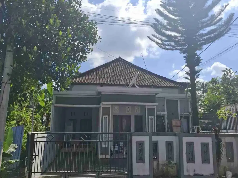 Di jual rumah luas tanah 1.5 are di kawasan perumahan di Sanggulan Kediri Tabanan