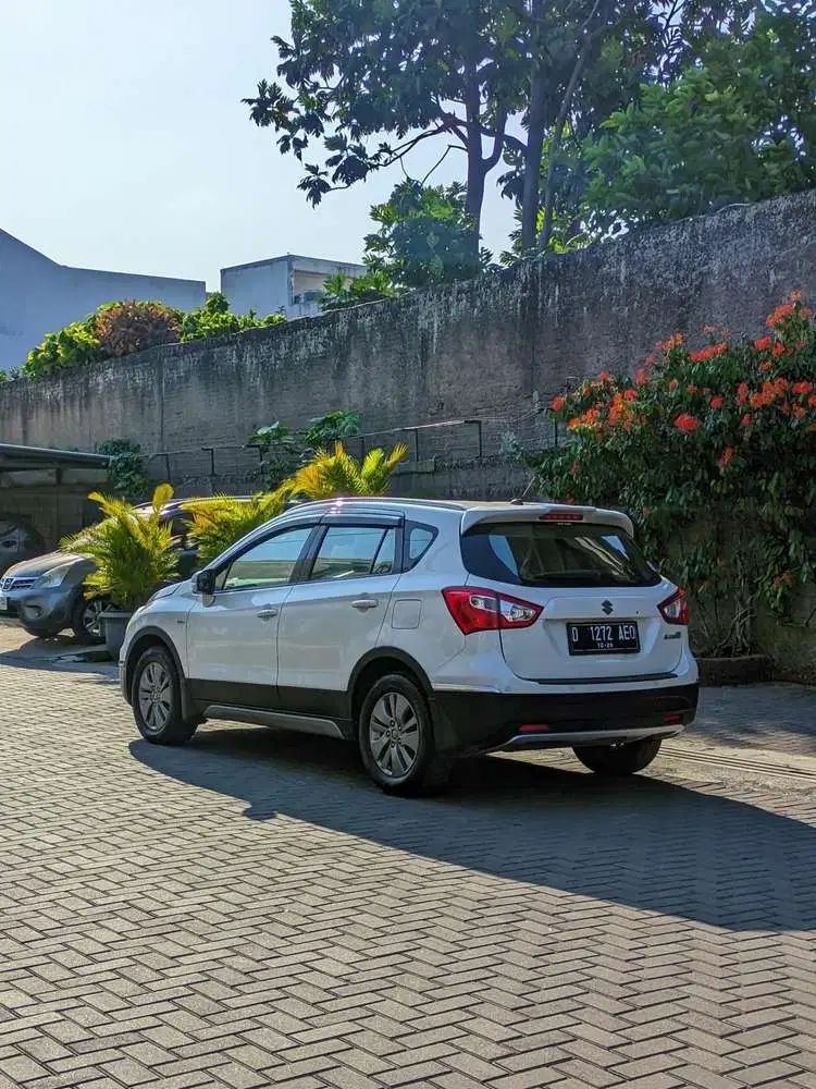 Suzuki SX4 s cross s-cross at 2016 Bensin