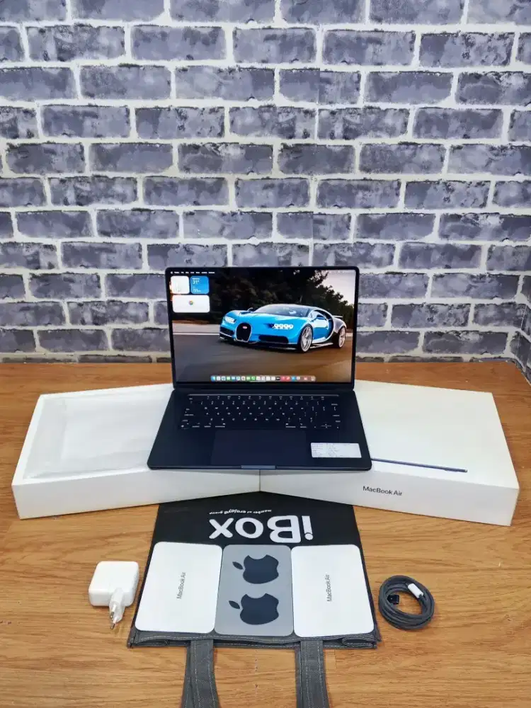 Jual Cepat!! Macbook Air Retina 15 2024 M3 , Memory 8 GB , SSD 256 GB