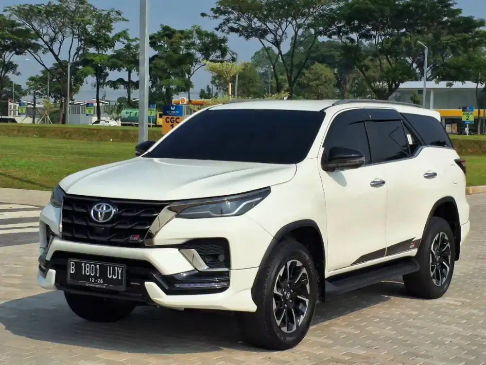 Toyota Fortuner Vrz Trd 2.4 Automatic 2021 Diesel Putih Metalik