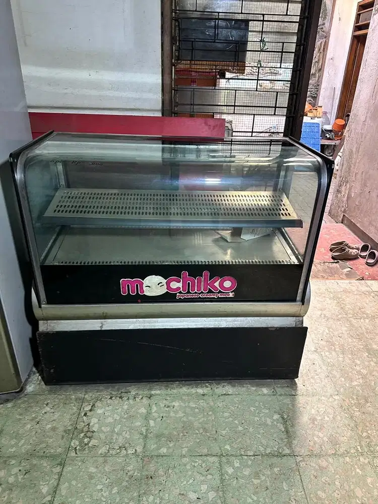 Cake Display Chiller Showcase 2 Tingkat Bekas -
