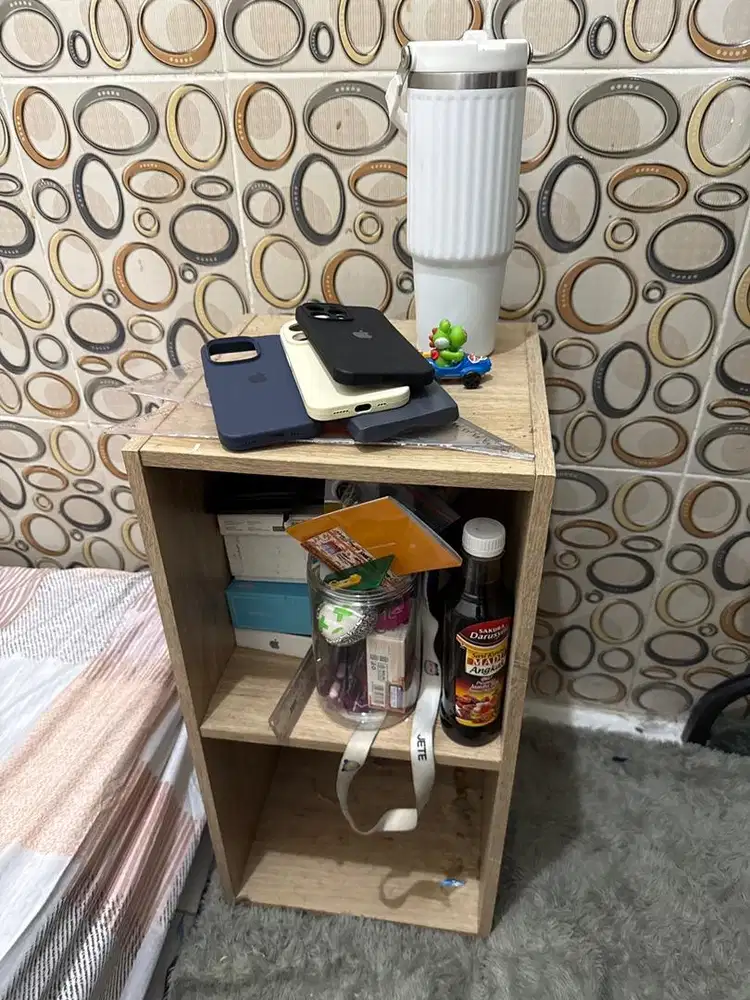 Lemari buku 60 x 30