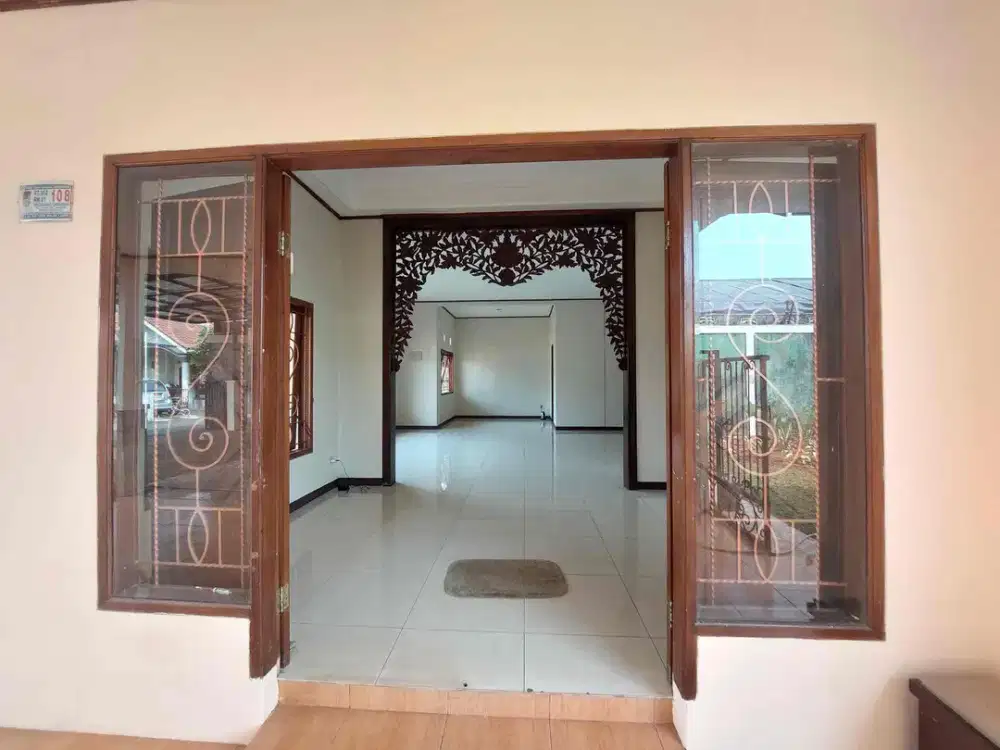 Dijual Rumah lama di cireundeu