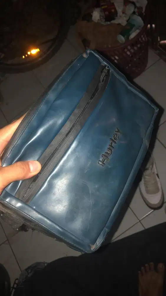 tas selempang warna biru
