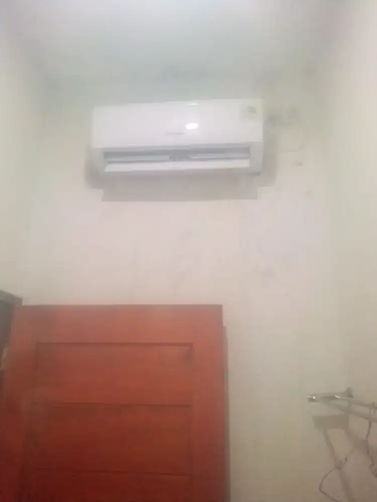 Jasa service AC bongkar pasang AC cuci AC isi freon AC