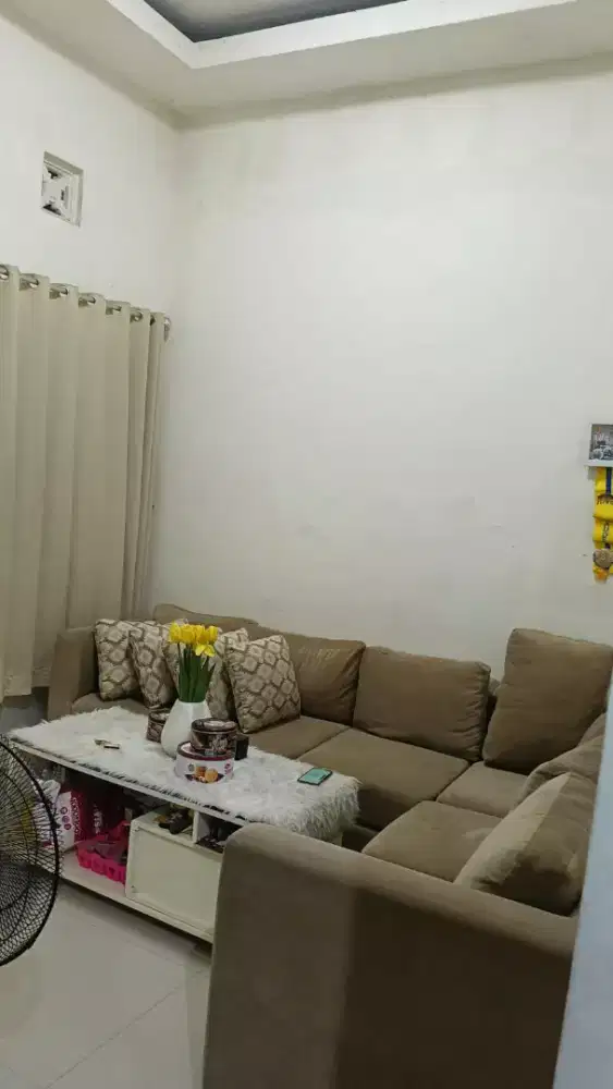 Rumah 2 lantai dijual