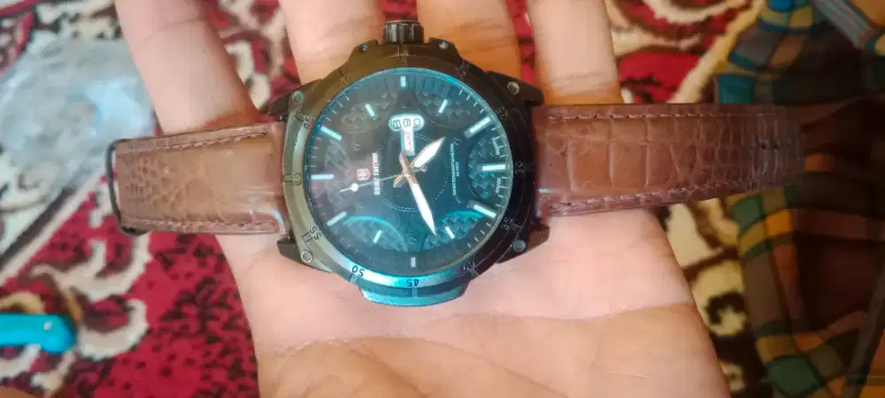 Jam tangan Army edition