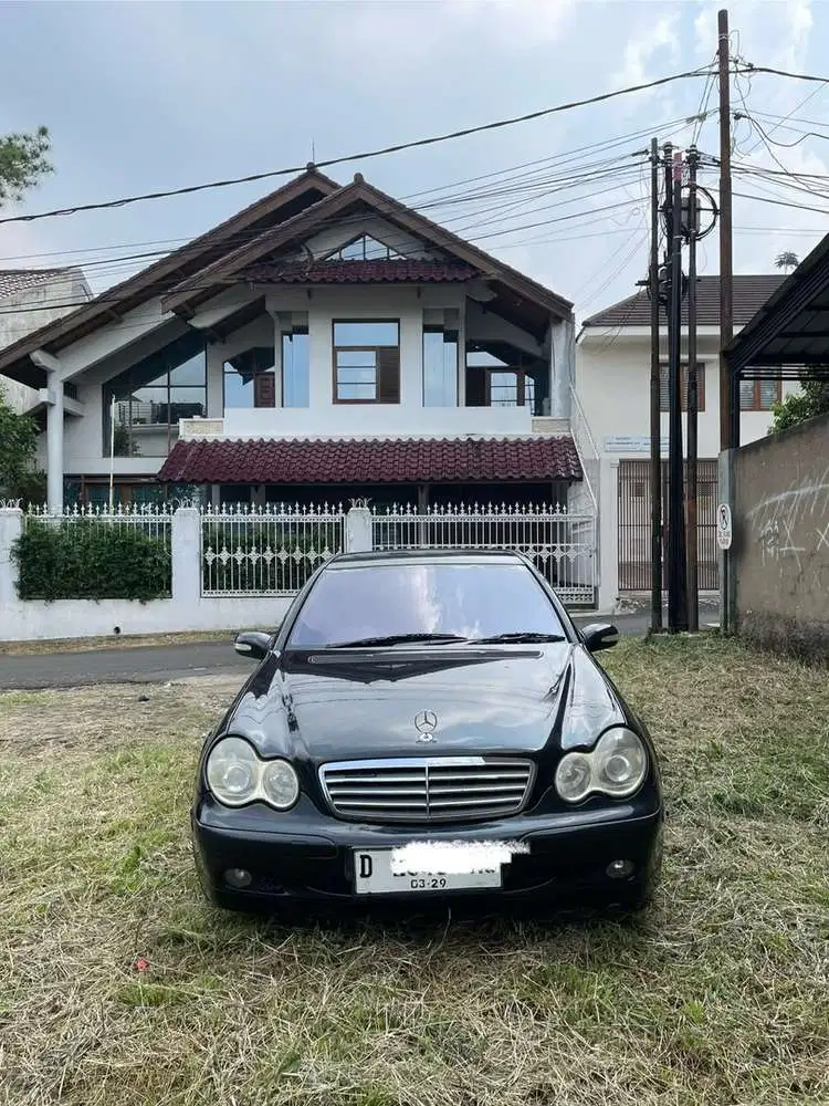 Mercedes-Benz C180 2002 Bensin