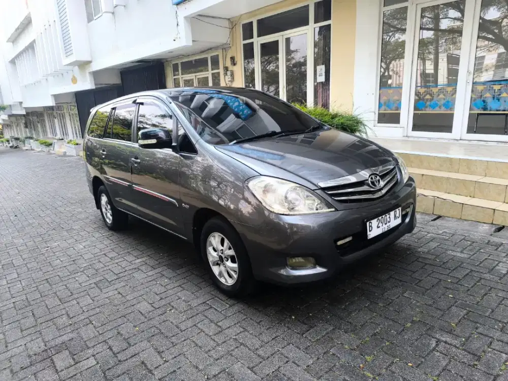 Innova Diesel 2010 Matic Istimewa