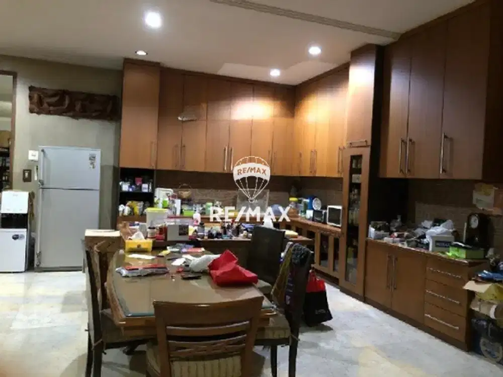 Dijual Rumah villa di gandaria utara jakarta selatan LT 1000m, LB 400m