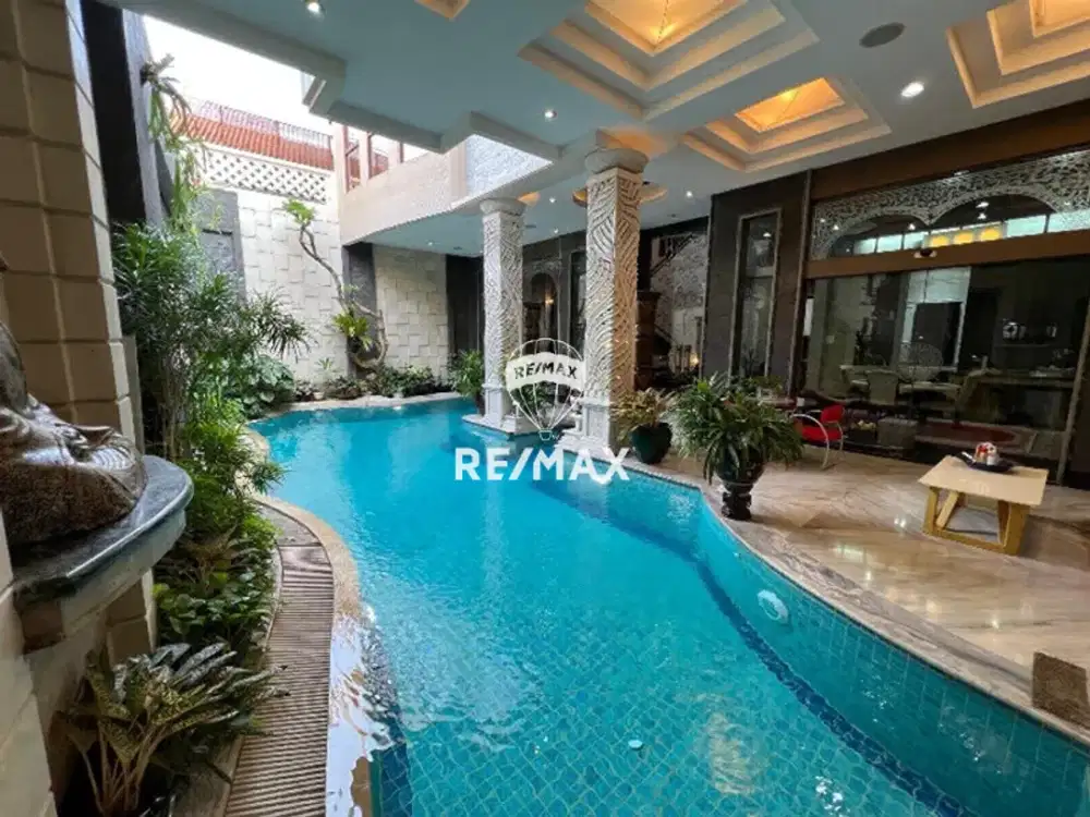 Rumah Mewah 3 Lantai + Basement di Pondok Indah – Private Swimming Pool, Area Sekolah Duta