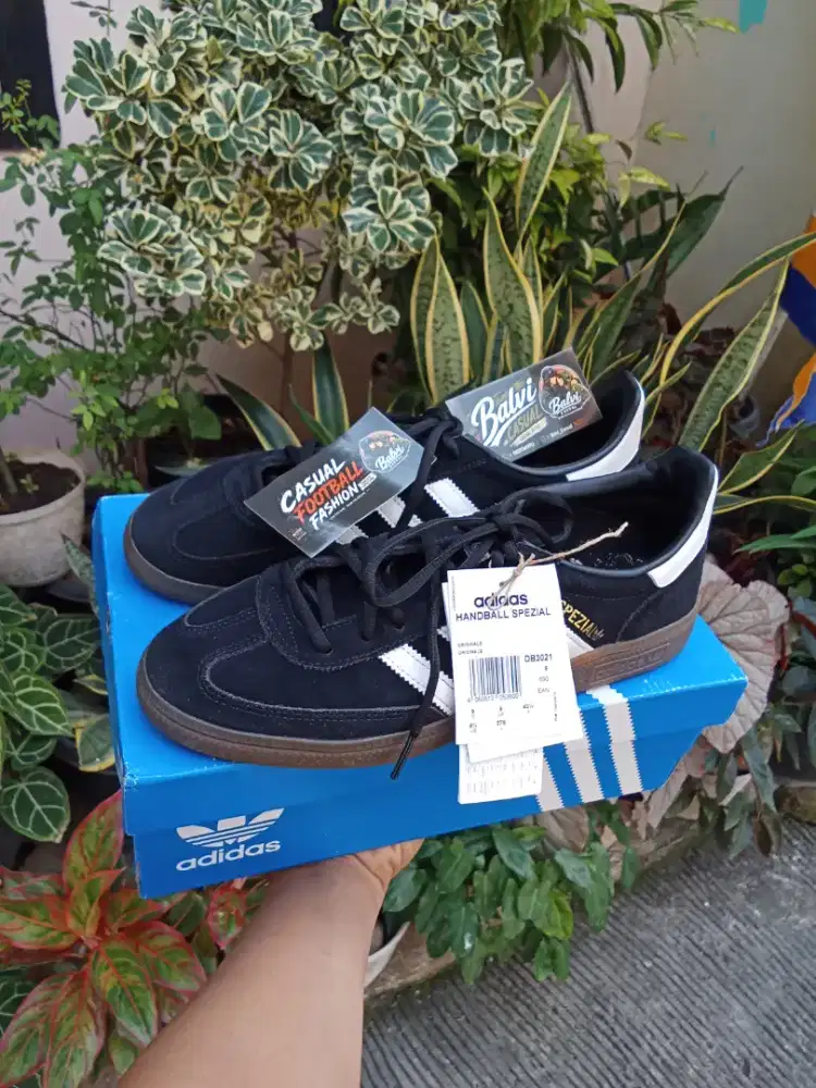 ADIDAS CASUAL STYLE