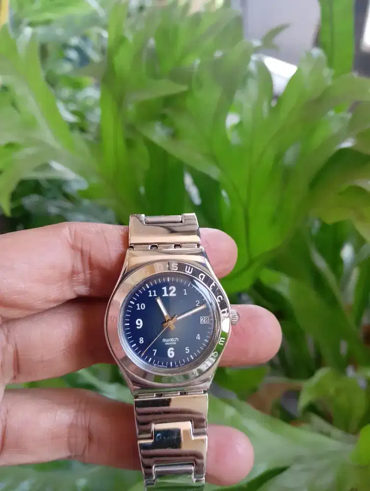 Jam tangan second