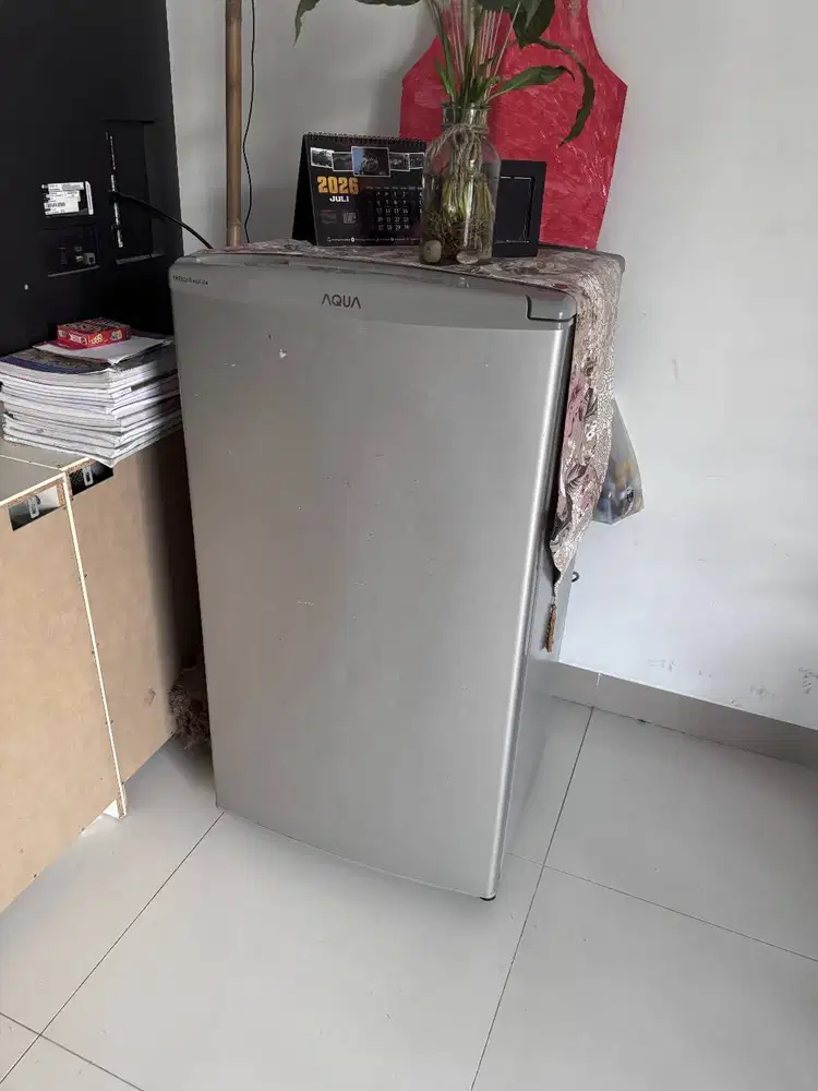 Kulkas freezer AQ-SF4