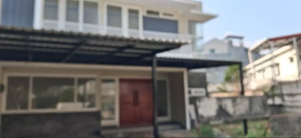 Di Jual Rumah 2 lantai siap pakai lokasi strategis