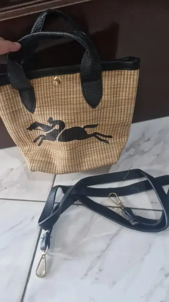 Tas anyam longchamo