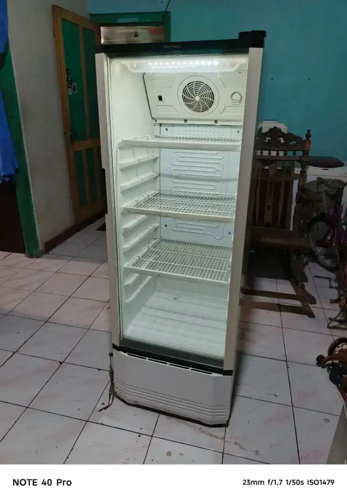 showcase Polytron bagus normal ORI