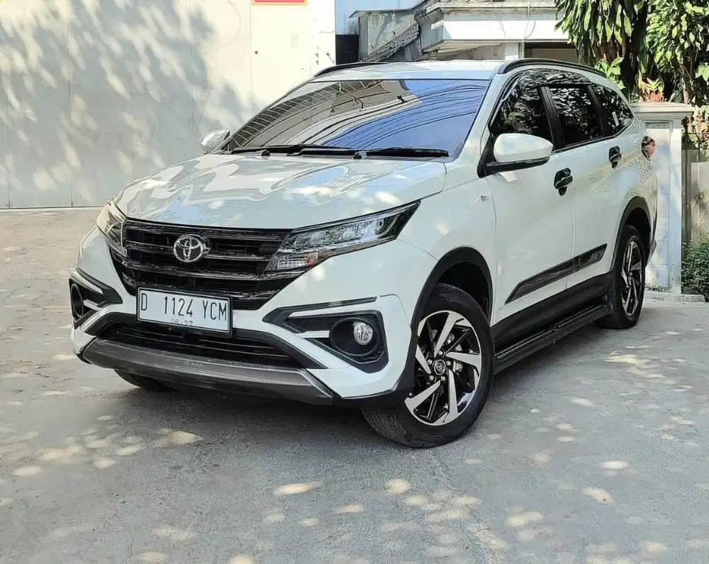 RUSH S GR SPORT LowKM 11rb 1.5 AT 2022 FACELIFT RECORD TOYOTA BANDUNG