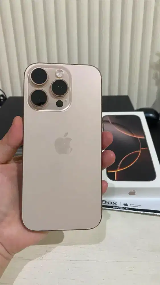 Iphone 16 pro 128gb ex ibox pemakaian pribadi