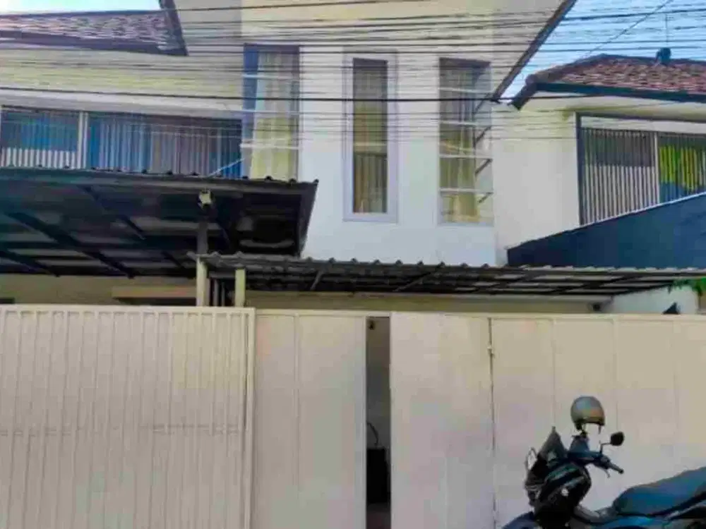 rumah lantai 2 semer kerobokan