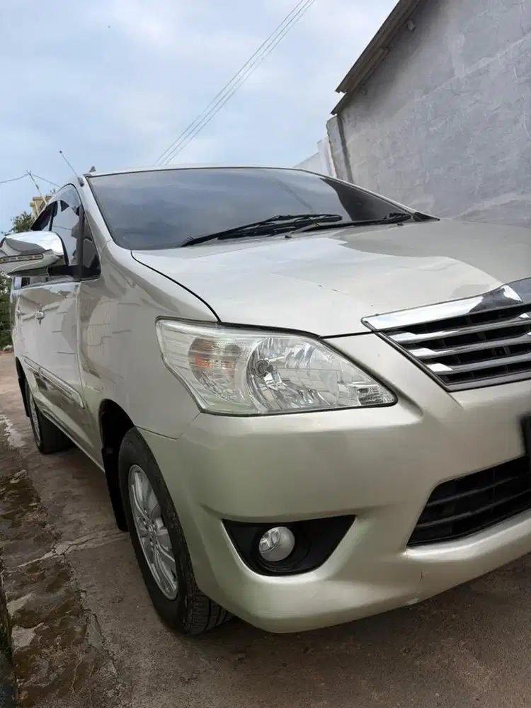 Innova G tahun 2013 warna silver