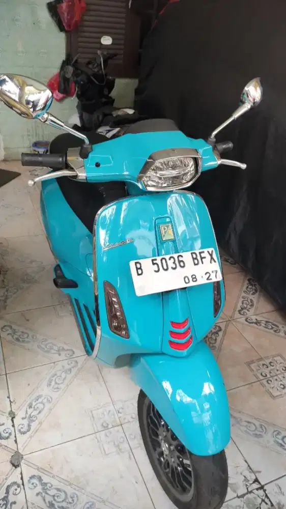 Di jual motor vespa pemakaian cewek surat lengkap