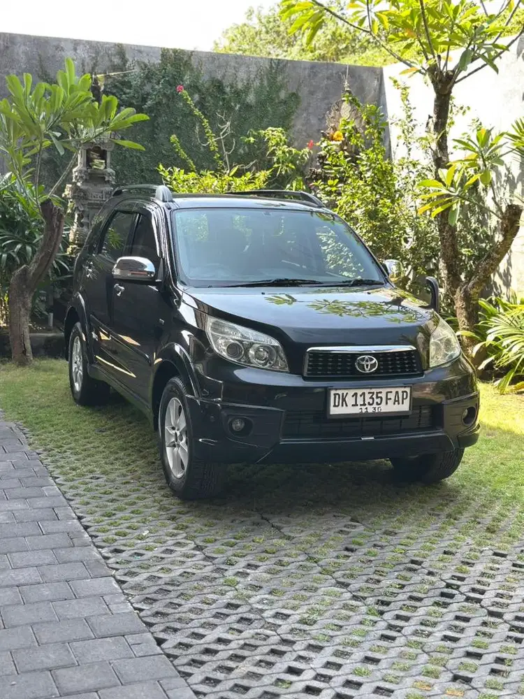 RUSH TRD S 2015 MATIC ASLI BALI LOW KM ISTIMEWA