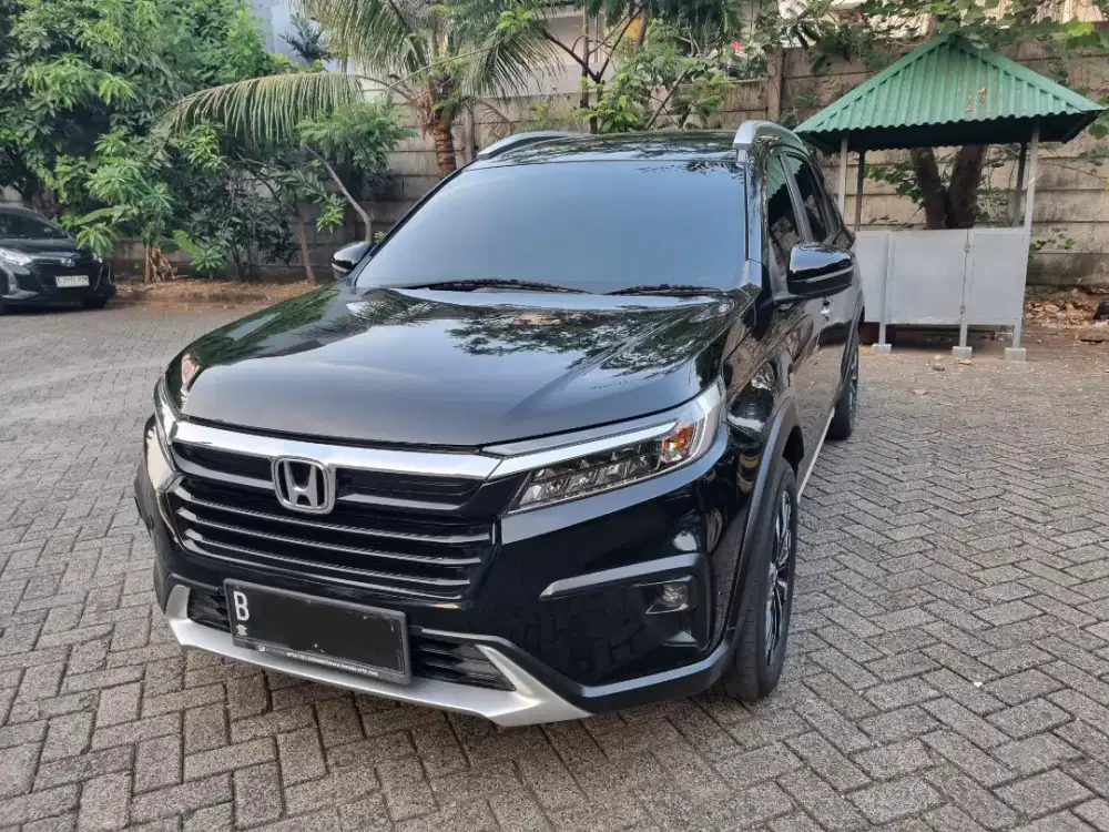 Honda BRV prestige 2022 cash B-rv
