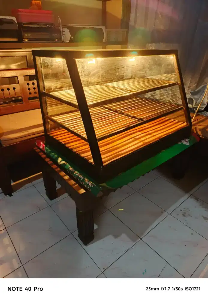 etalase KFC sudah ada pemanas nya