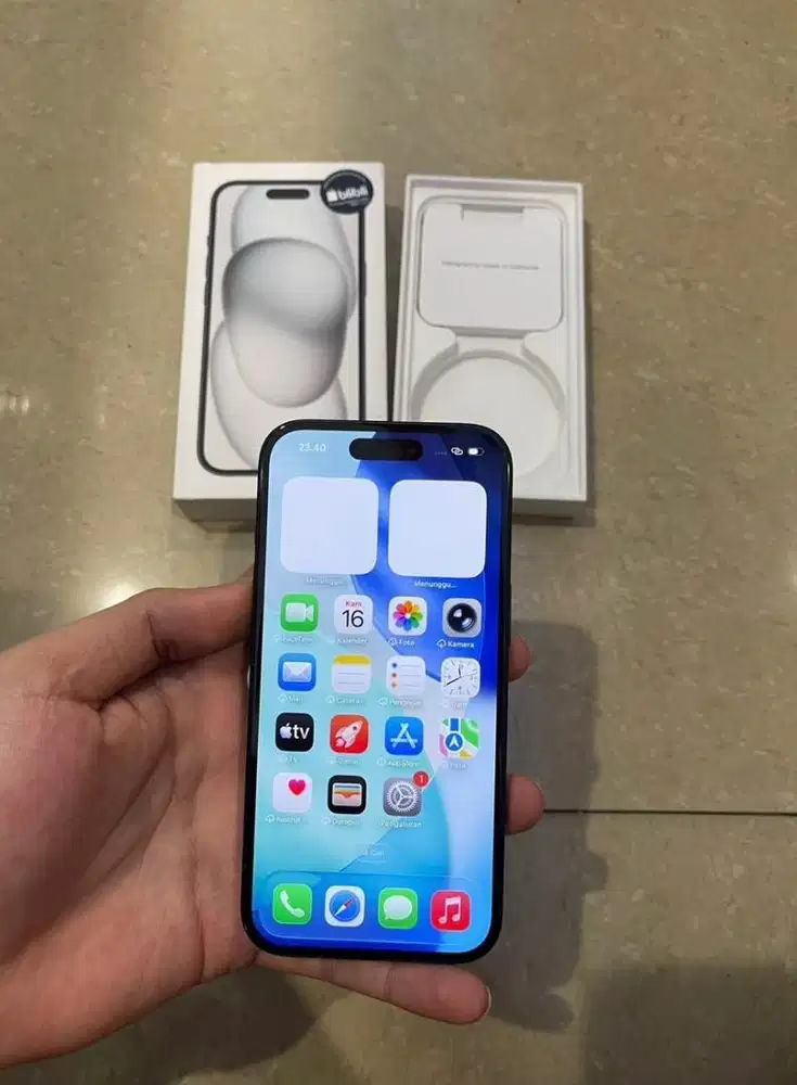 Iphone 15 ( 128gb ) resmi Blibli full set garansi on