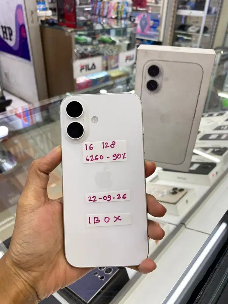 Iphone 16 128 putih garansi ibox