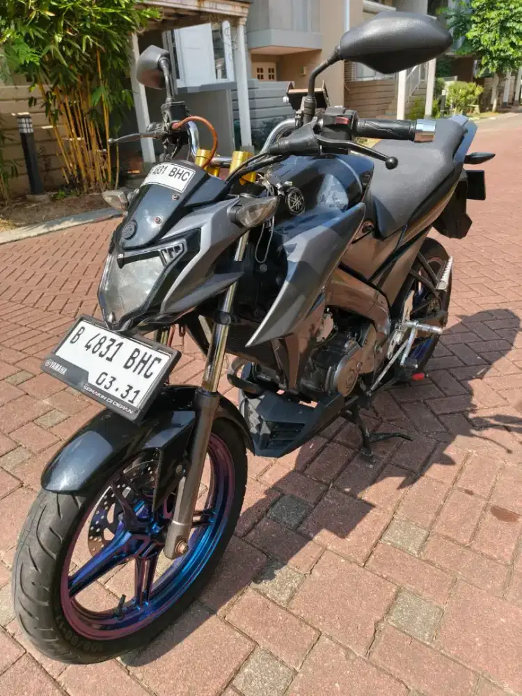 Di jual karna lagi butuh uang kuliah