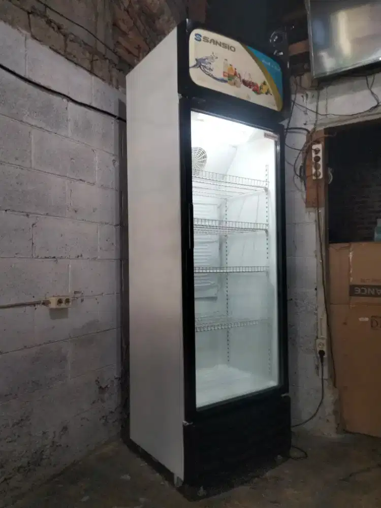 SHOWCASE 4RAK JUMBO ( SANSIO )