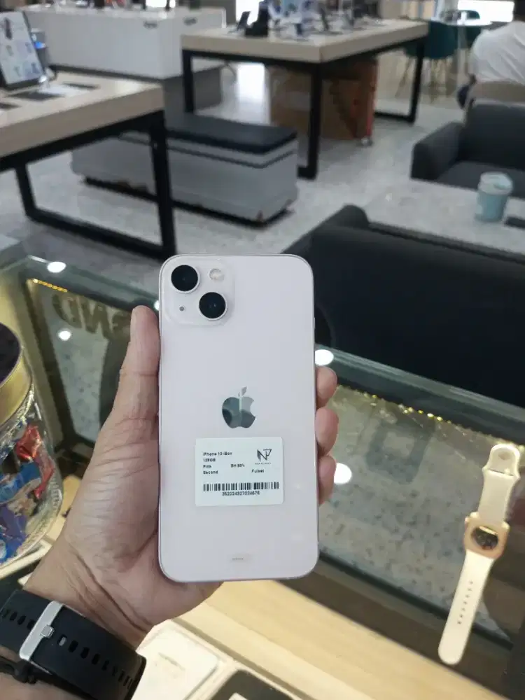 Cicilan iPhone 13 128gb second garansi resmi iBox tanpa kartu kredit