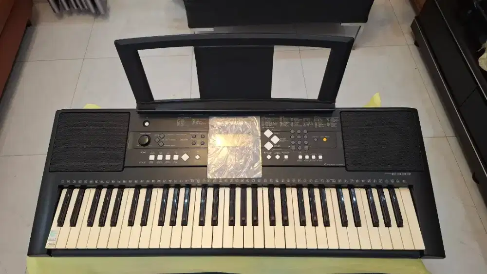 Jual second mulus like new keyboard yamaha psr-e333