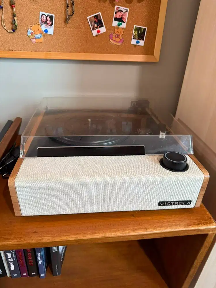 Jual Turntable Victrola Eastwood II - Oak (Second)