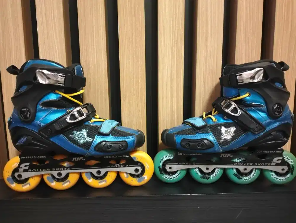 Sepatu roda merk JUF softbooth carbon size 40